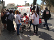 بالصور: إصابة سيدة بحادث دهس "ضرب وهرب" في شارع دكتور ارلخ بيافا 